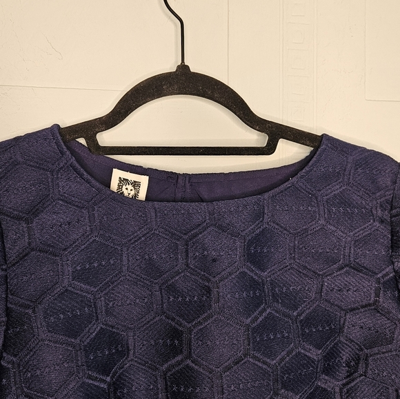 Anne Klein Navy Hexagon Pattern Embroidered Top Round Neck Long Sleeve Sz 2 NWT - Picture 3 of 16